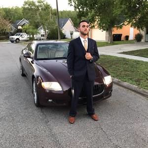 Meet your Posher, Carlos